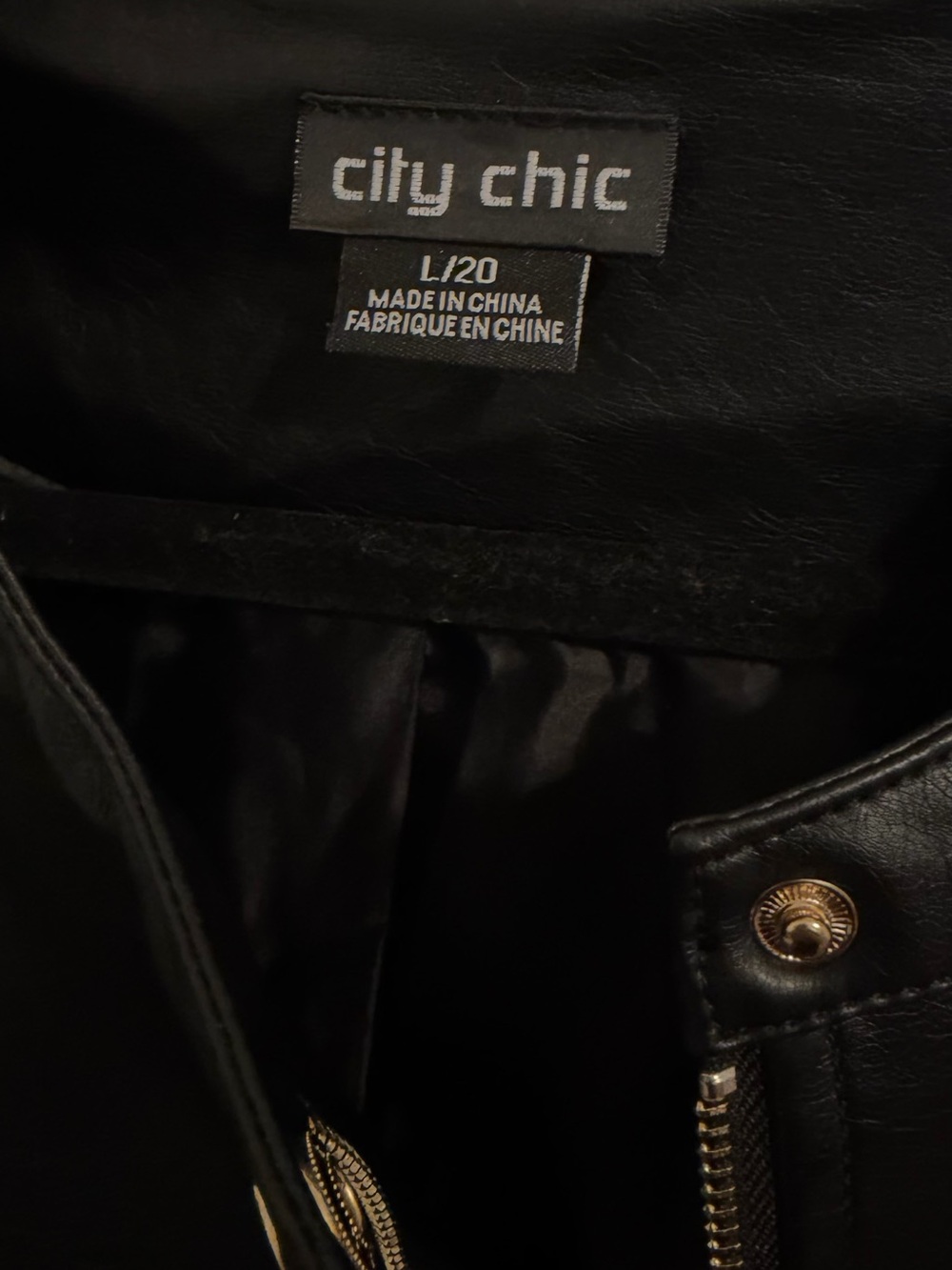 City Chic Black Faux Leather Quilted Panel Moto Jacket - Picture 3 of 3